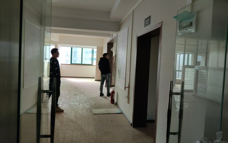 貴州省機關(guān)事務管理局國有資產(chǎn)管理服務中心貴陽市云巖區(qū)延安中路1號振華科技大廈B棟16層招租